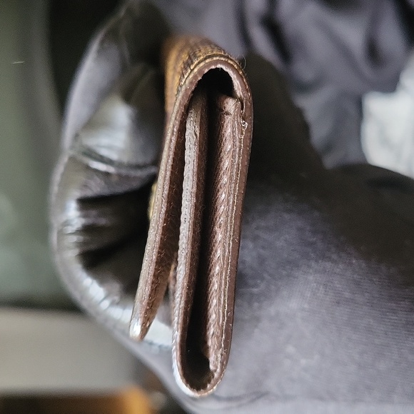 COPY - Louis Vuitton 4 ring key holder - Picture 4 of 4